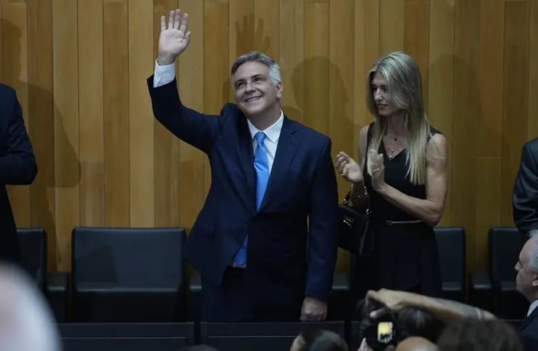 Se divorcia el gobernador de Córdoba Martín Llaryora