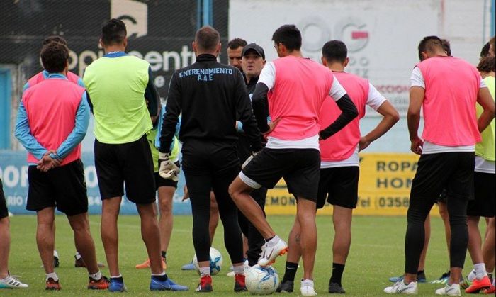 Estudiantes viaja a Villa Ramallo con equipo confirmado