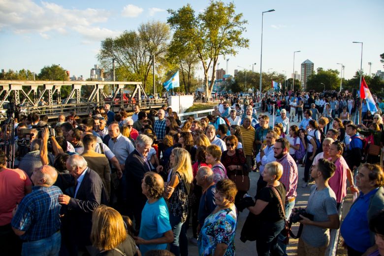 Schiaretti inauguró el puente Obregón Cano