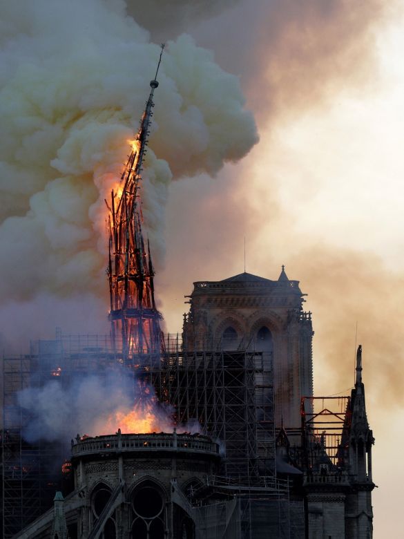 Impactantes fotos del incendio en Notre Dame