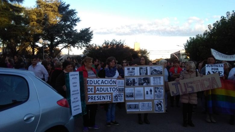 Sampacho se moviliza y pide justicia por Ayelén