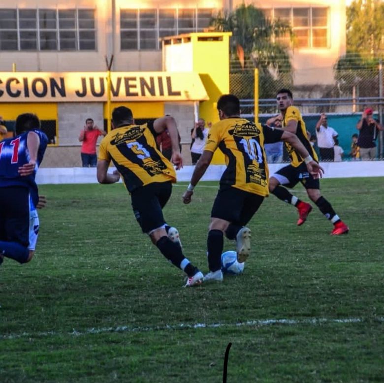 Acción Juvenil obligado a mover piezas