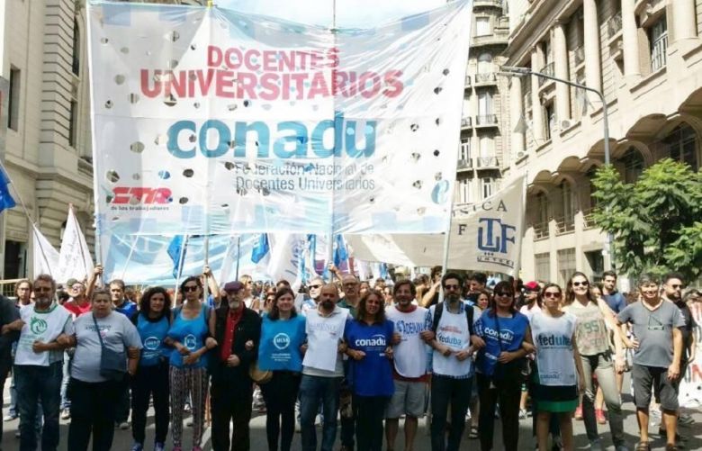 Este miércoles y jueves se desarrollará un paro nacional de docentes universitarios