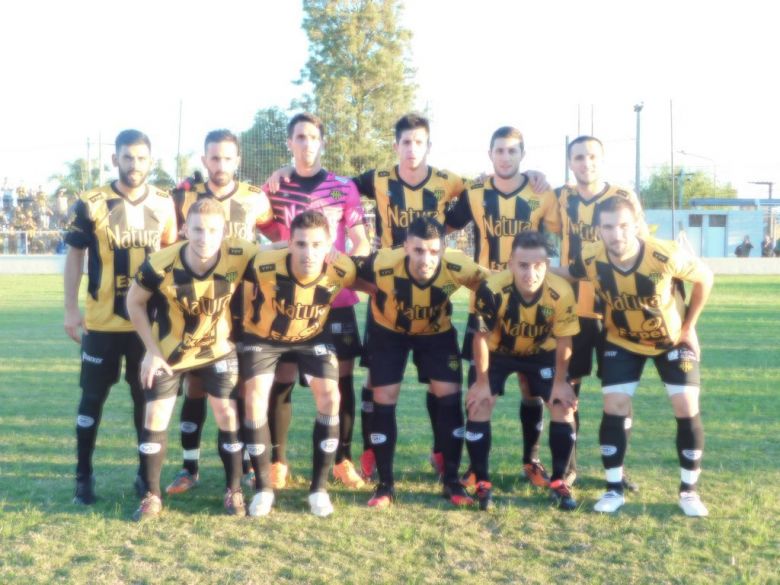 Acción Juvenil no mueve piezas y repite equipo