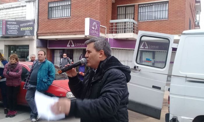 Comercio se movilizó en contra del modelo económico nacional y cuestionó la posición del CECIS