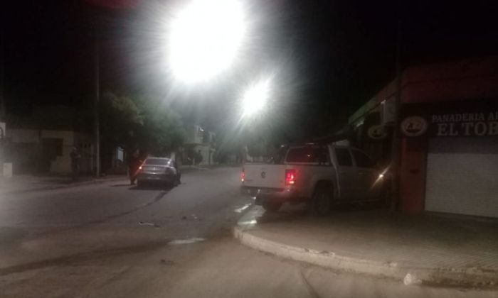 Una camioneta se metió dentro de una panadería 