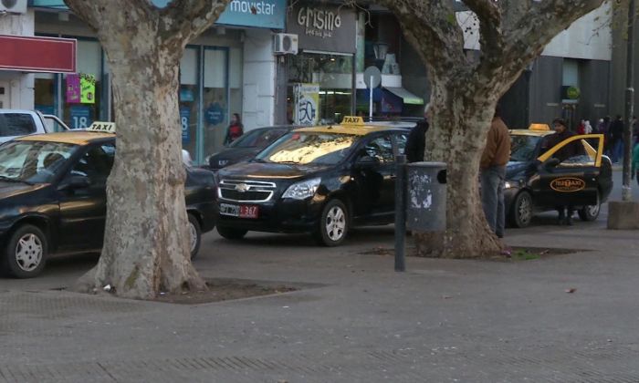 Taxistas aclararon que también aumentó la tarifa de remises