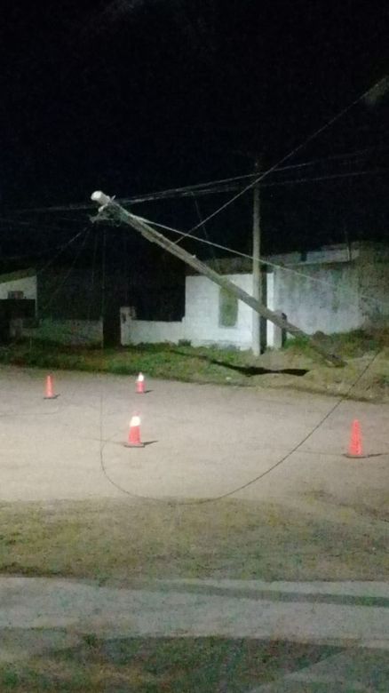 Alcira Gigena sufrió la caída de postes por la intensidad del viento