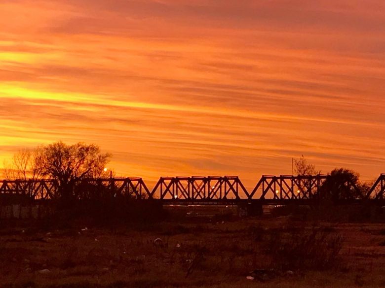 El invierno estalló con cielo despejado, baja humedad ambiental y mucho frío