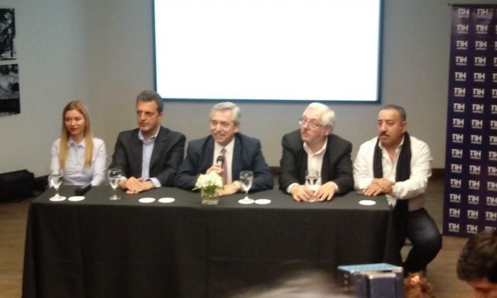 Alberto Fernández en Córdoba: reunión con empresarios pyme y gran concurrencia en el club Indú