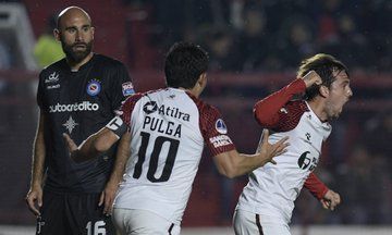 Colón derrotó a Argentinos Juniors en los penales