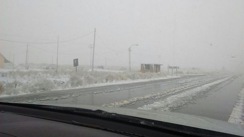 Está cortado el Camino de las Altas Cumbres por aguanieve