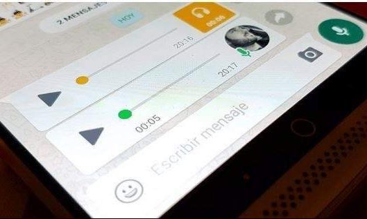 El truco de WhatsApp que permite enviar audios en formato de texto