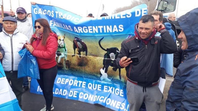 Galgueros protestaron contra la prohibición