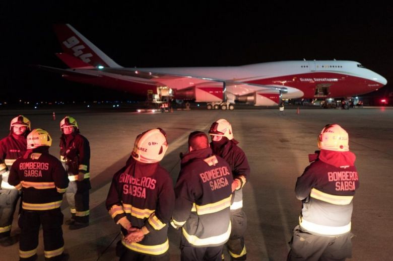 13 bomberos cordobeses viajan a combatir el fuego en la Amazonia