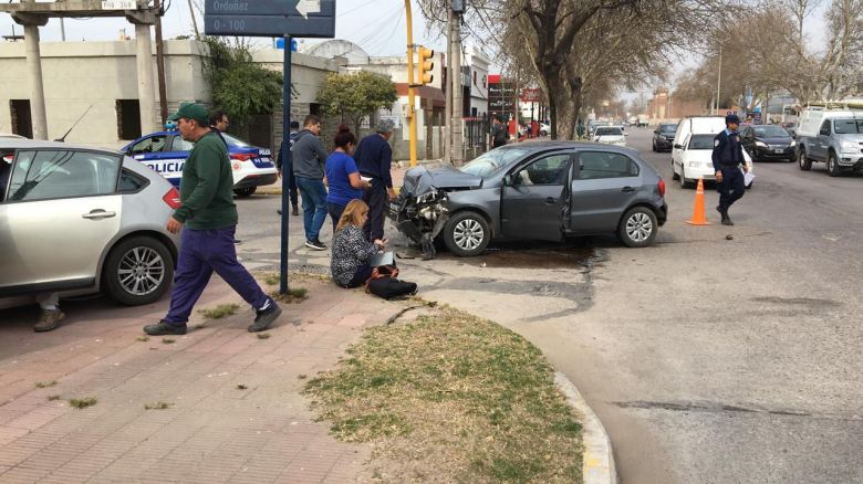 Heridos tras fuerte choque en Avenida Sabattini