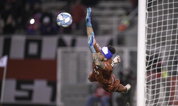 Con polémica, River no pudo en el Monumental