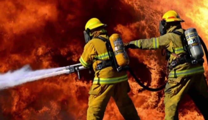 Un incendio destruyó oficinas cerca de Perpetual 