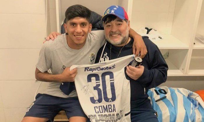 Maxi Comba festejó con su DT