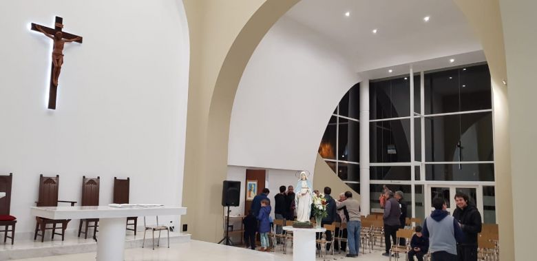 Uriona consagró la remodelación y ampliación de la Iglesia San Cayetano