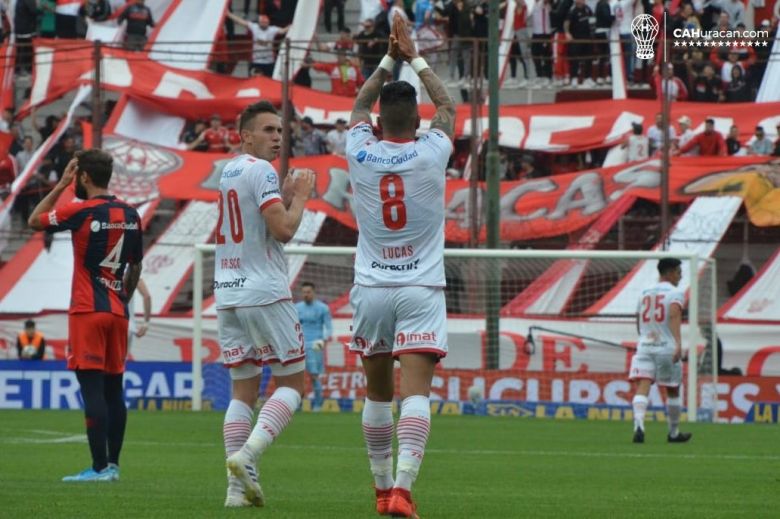 Huracán festejó en el clásico