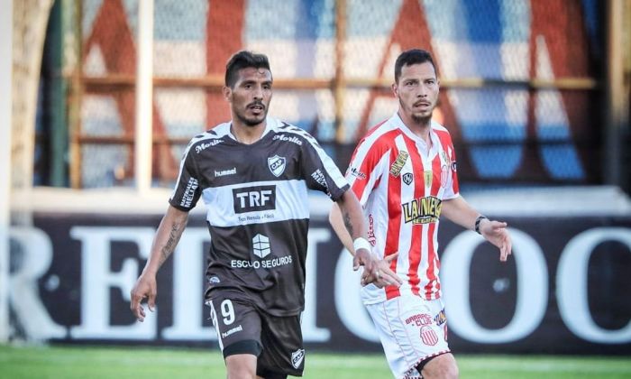 Victoria de Platense ante Barracas Central