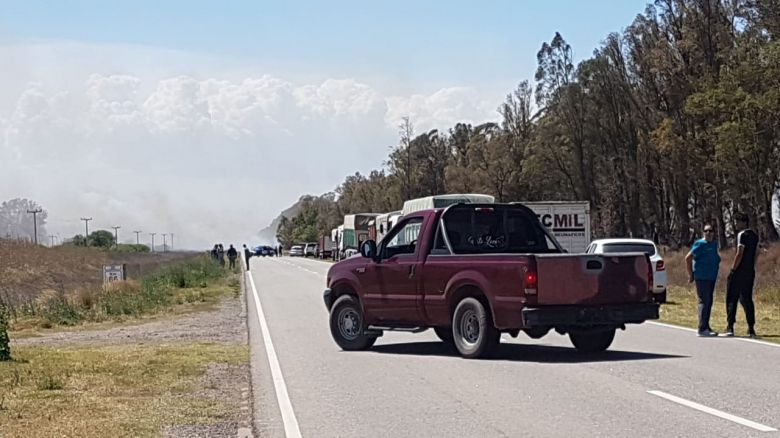 Gran incendio entre Villa Huidobro y Huinca Renancó 