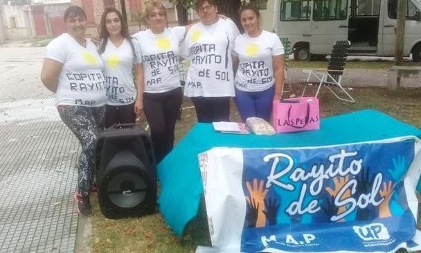 Realizan una campaña para reunir alimentos y ropas para el merendero Rayito de sol