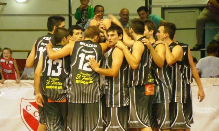 Sporting no pudo en el primer juego