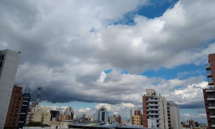 Alerta de tormenta sobre la ciudad 