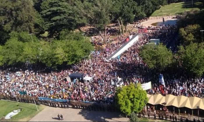 Mendoza reacciona frente a la megaminería y en defensa del agua: denuncian ataques de encapuchados