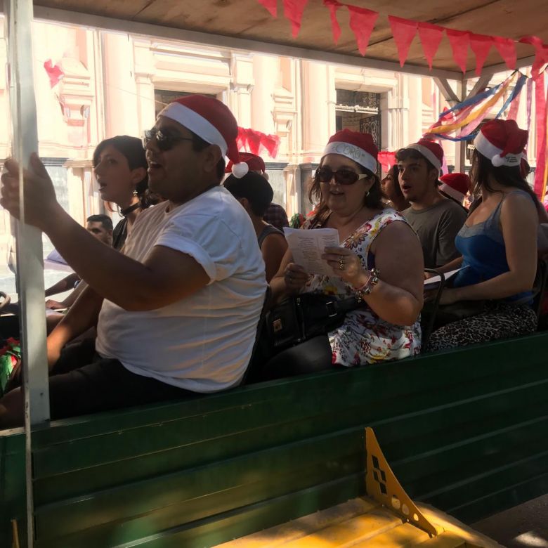 Radio Río Cuarto y FM Ranquel junto a la Caravana Mágica de Papá Noel 