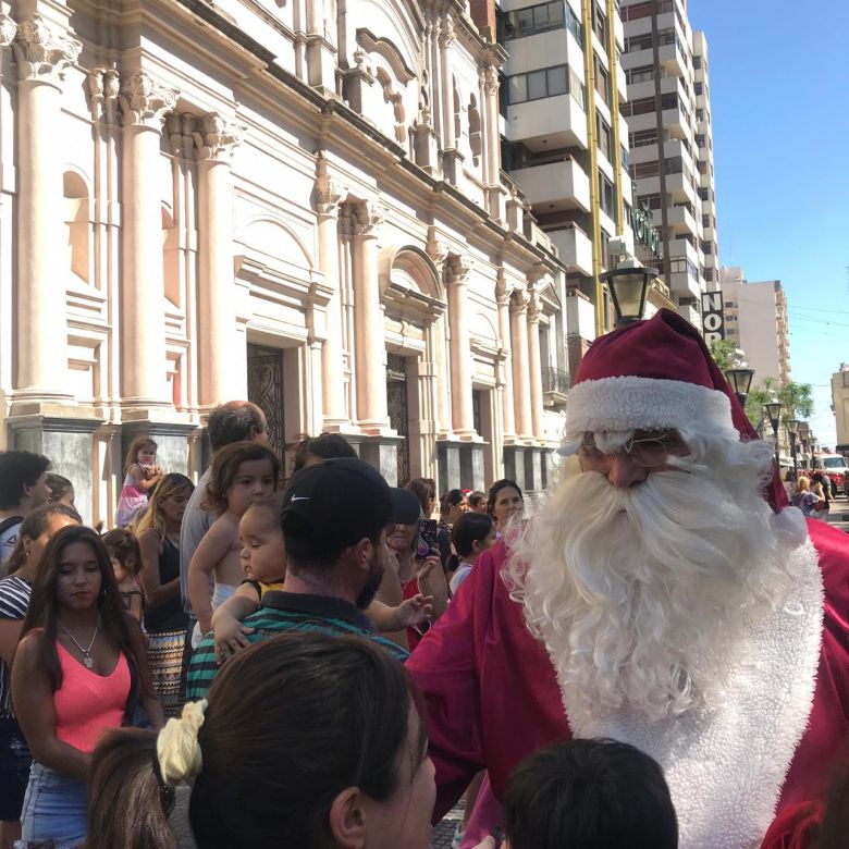 Radio Río Cuarto y FM Ranquel junto a la Caravana Mágica de Papá Noel 