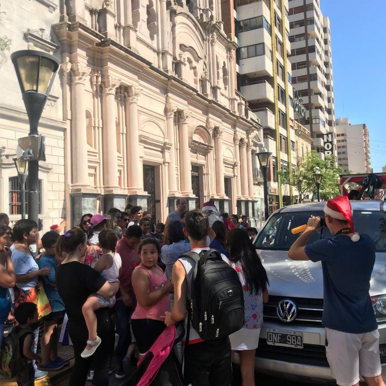 Radio Río Cuarto y FM Ranquel junto a la Caravana Mágica de Papá Noel 