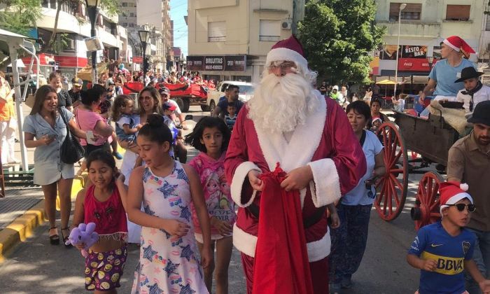 Radio Río Cuarto y FM Ranquel junto a la Caravana Mágica de Papá Noel 