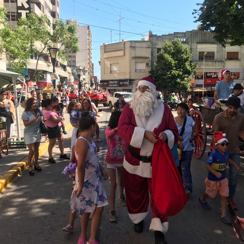 Radio Río Cuarto y FM Ranquel junto a la Caravana Mágica de Papá Noel 