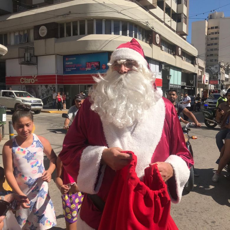 Radio Río Cuarto y FM Ranquel junto a la Caravana Mágica de Papá Noel 