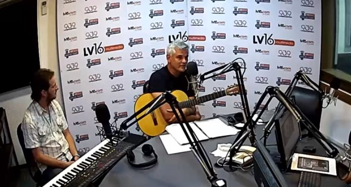 Miguel Bilinski en el acústico de La Mañana del Limón