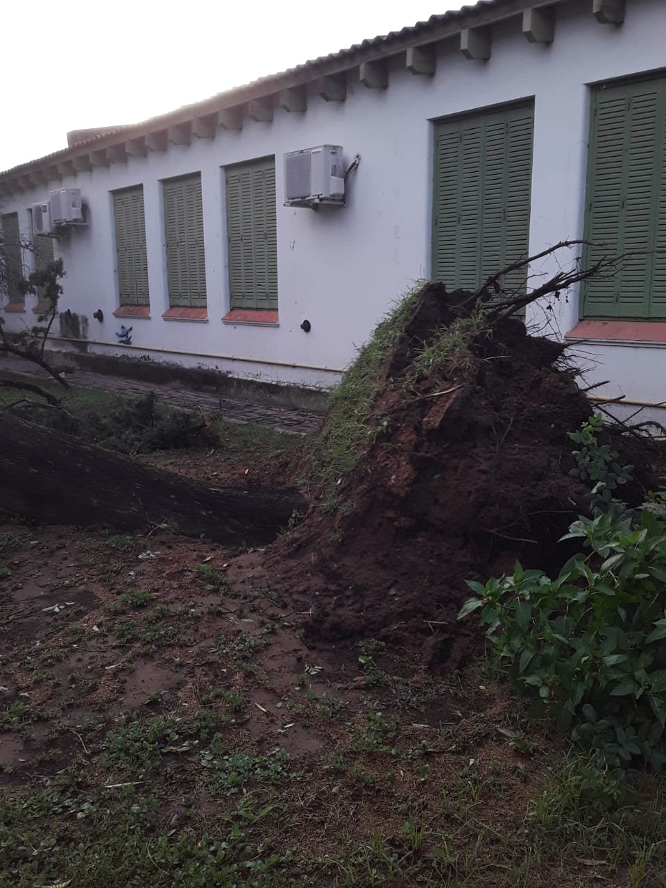 Buena Esperanza destruida luego del paso de un tornado 