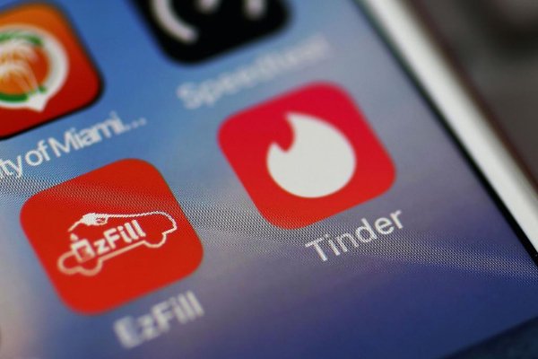 Tinder tendrá un 'botón del pánico' para escapar de las citas peligrosas