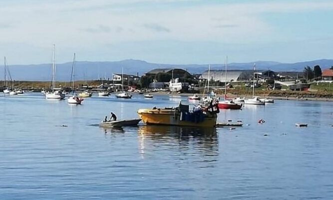 Explotó un barco pesquero en Ushuaia: un joven murió y su hermano sufrió graves quemaduras