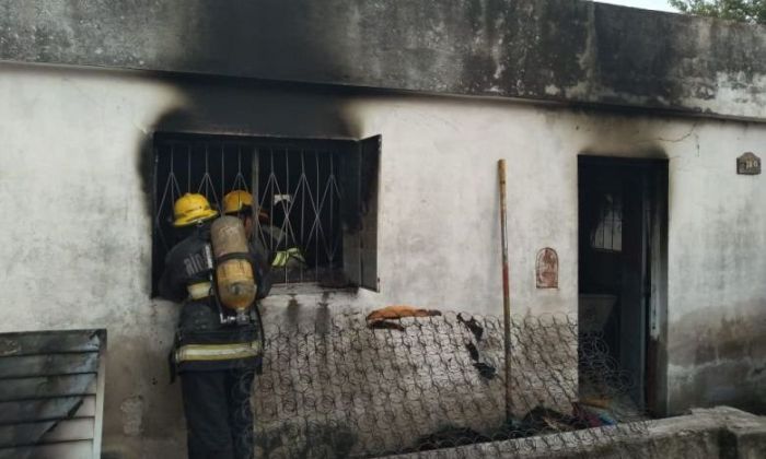 Un celular explotó y produjo un incendio en una vivienda de la ciudad