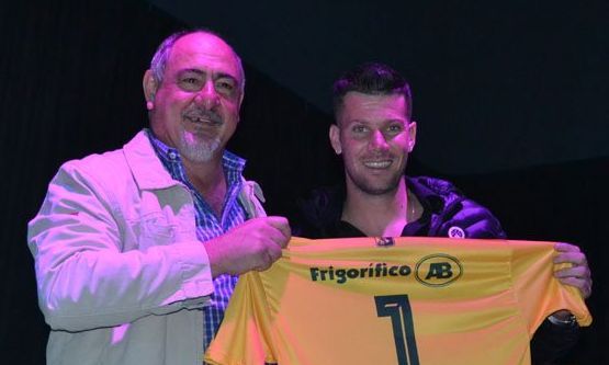 Cucchietti: "La estamos sobrellevando, con el club vacío, una triste realidad"