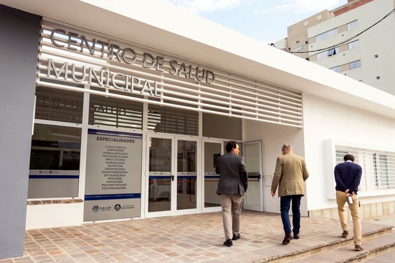 El Intendente Llamosas recorrió el Centro de Salud