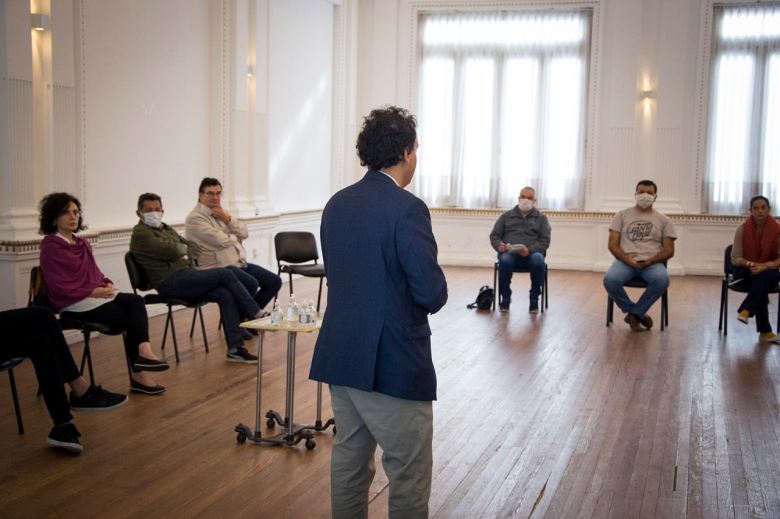 El Intendente Llamosas presentó el programa Vecin@ Solidari@