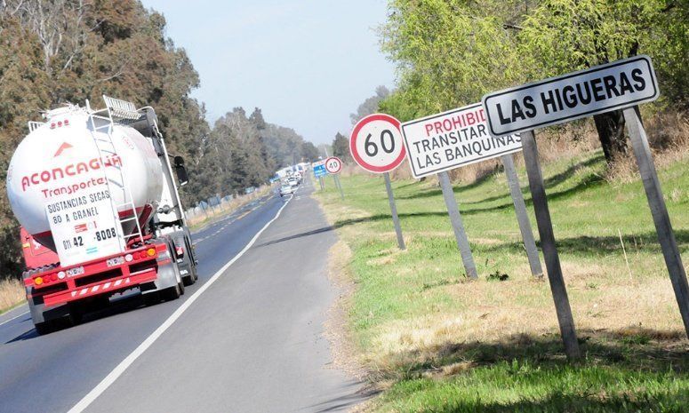 Las Higueras: Dos personas aisladas en el centro de jubilados por llegar desde Buenos Aires