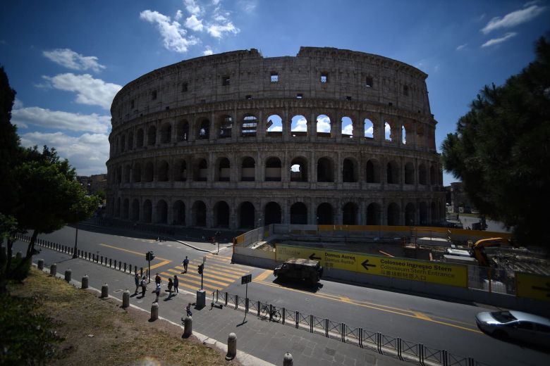 En fotos: después de casi 3 meses, los turistas volvieron al Coliseo romano