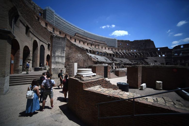 En fotos: después de casi 3 meses, los turistas volvieron al Coliseo romano