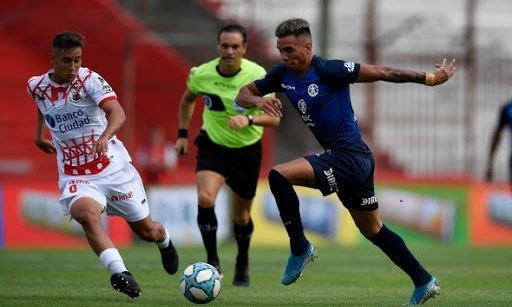 Cerca de dos mil jugadores se quedan sin contrato en el fútbol argentino