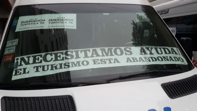 Transportistas protestaron por una Ley de Emergencia Turística